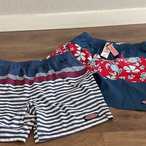 Lot of 2 Men’s Vineyard Vines trunks small
